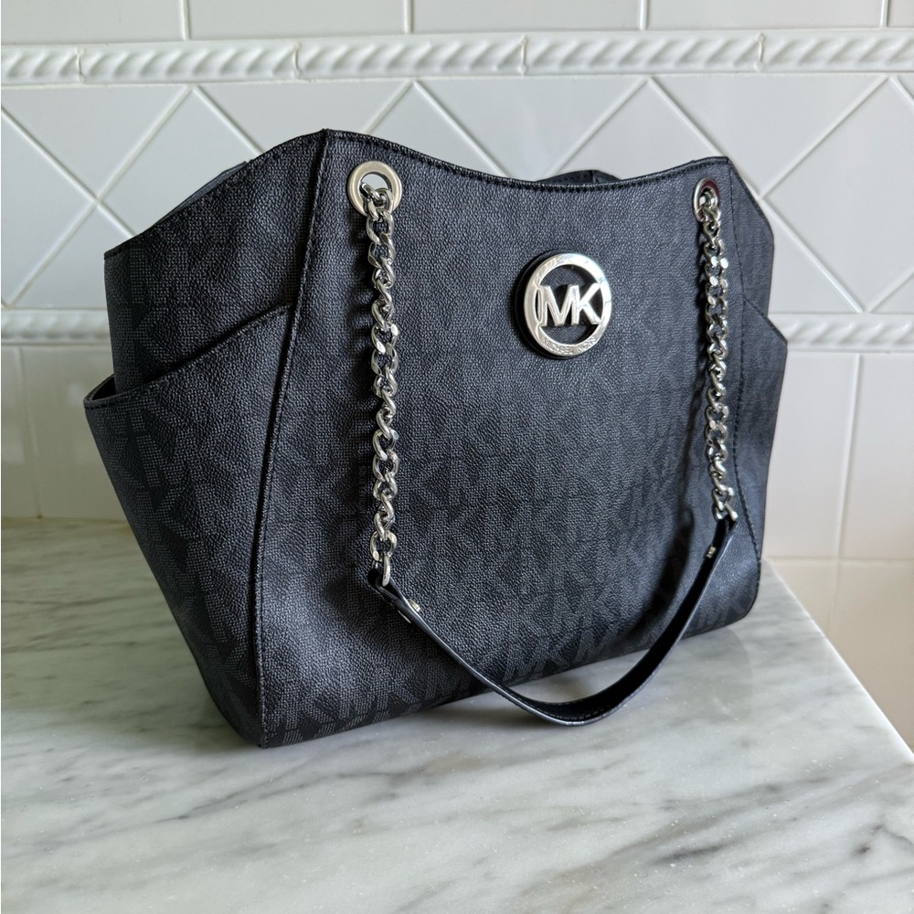 Michael Kors Black Logo Tote Bag - Picture 2 of 15